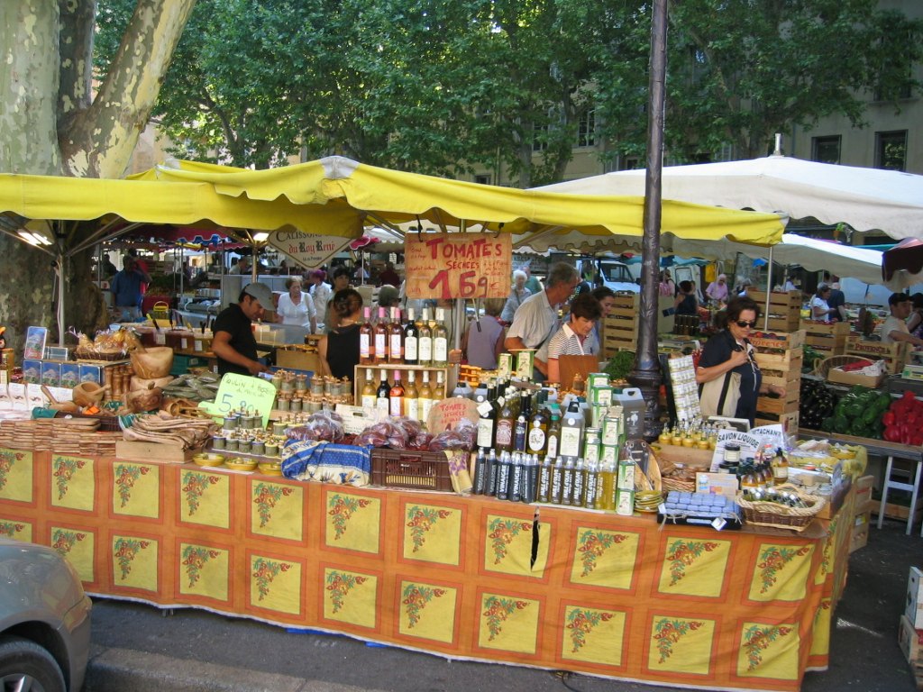 Les étals colorés du marché d’Aix-en-Provence